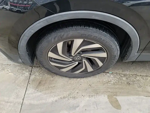 Volkswagen Tiguan L — Фото автомобиля 22