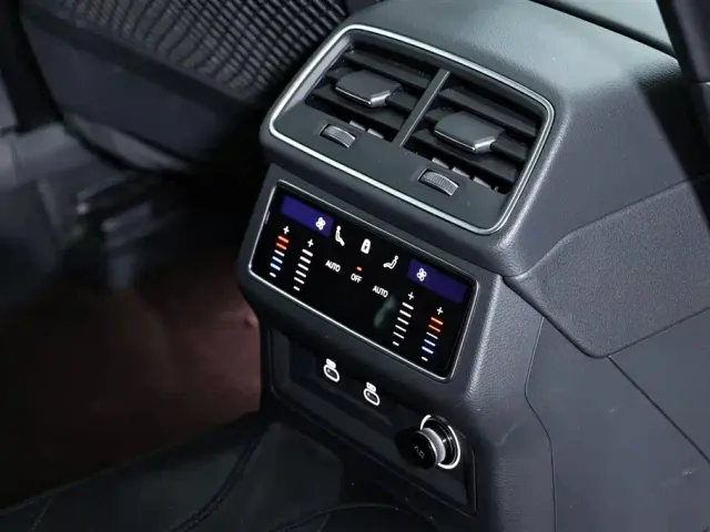 Audi A6L — Фото автомобиля 15