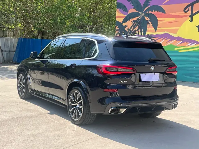 BMW X5 — Фото автомобиля 4