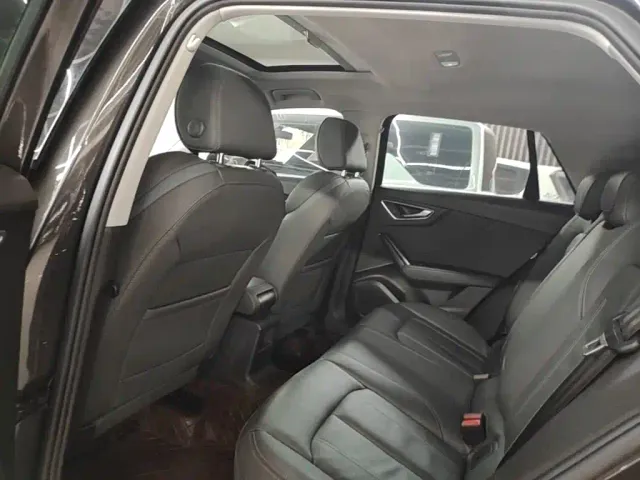 Audi Q2L — Фото автомобиля 16
