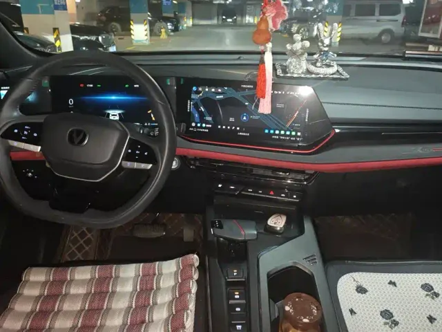 Changan X5 Plus — Фото автомобиля 12