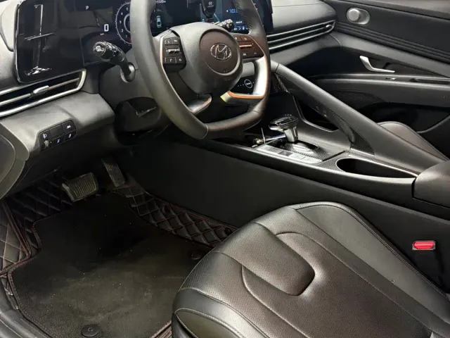 Hyundai Elantra — Фото автомобиля 17