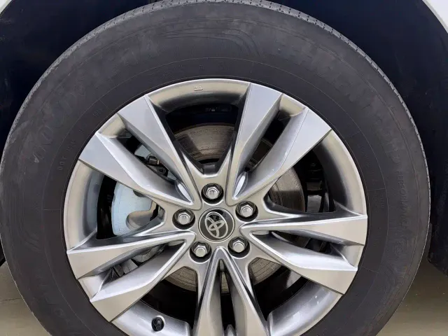 Toyota Sienna — Фото автомобиля 18