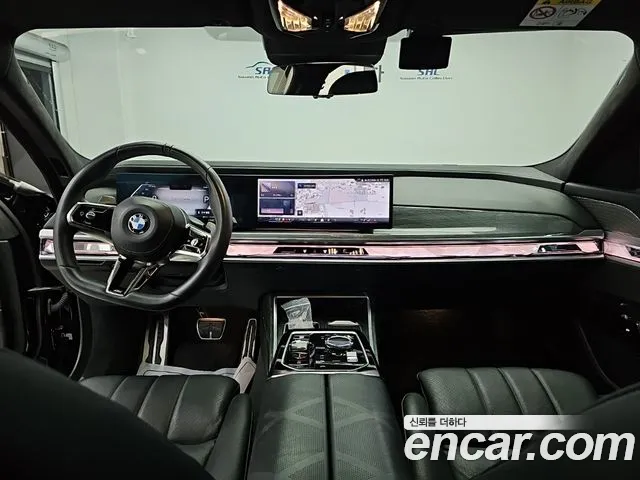 BMW 7 Series G70 — Фото автомобиля 7