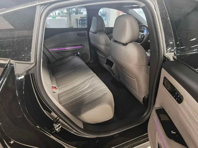 Geely Galaxy Xingyao 8 — Фото автомобиля 7