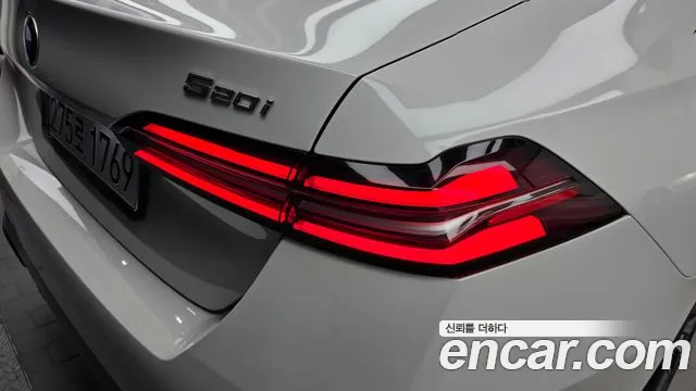 BMW 5-Series — Фото автомобиля 23