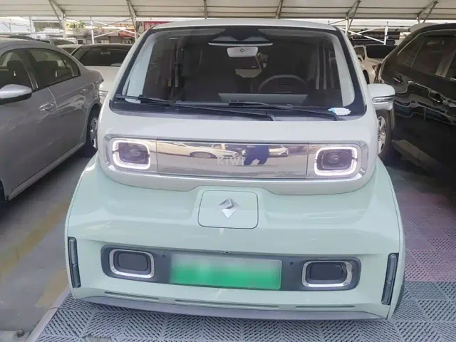 Baojun KiWi EV — Фото автомобиля 2