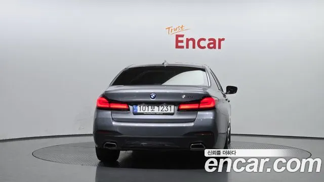 BMW 5-Series — Фото автомобиля 4