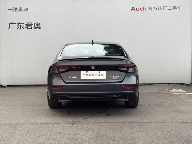 Honda Accord — Фото автомобиля 6