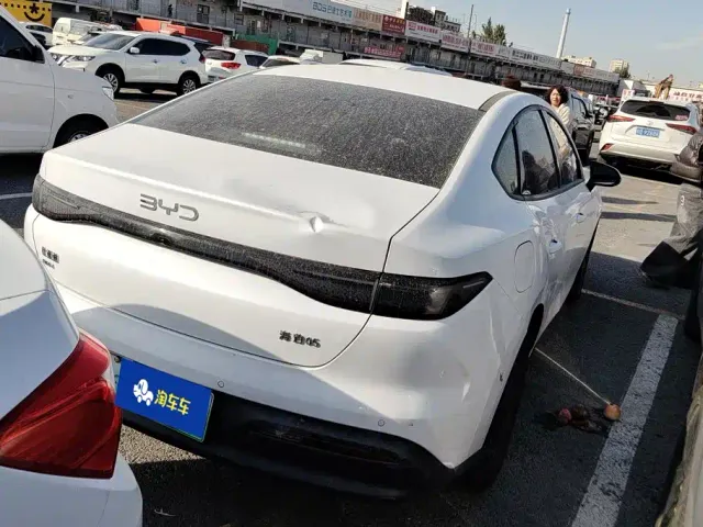 BYD Seal 05 DM-i — Фото автомобиля 3