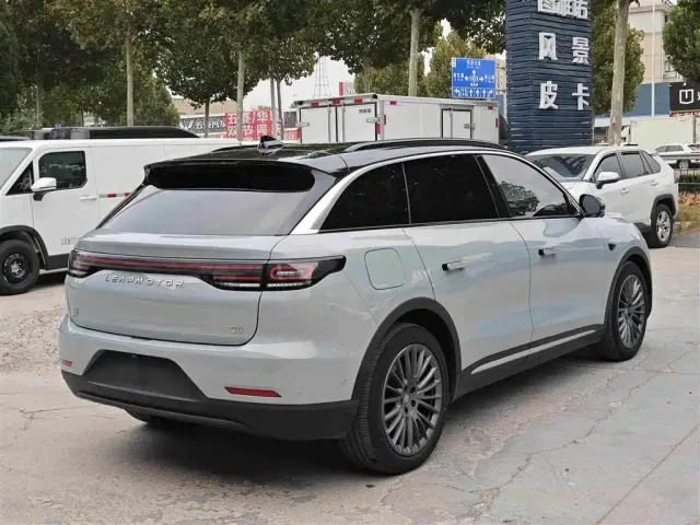 Leapmotor C11 — Фото автомобиля 4