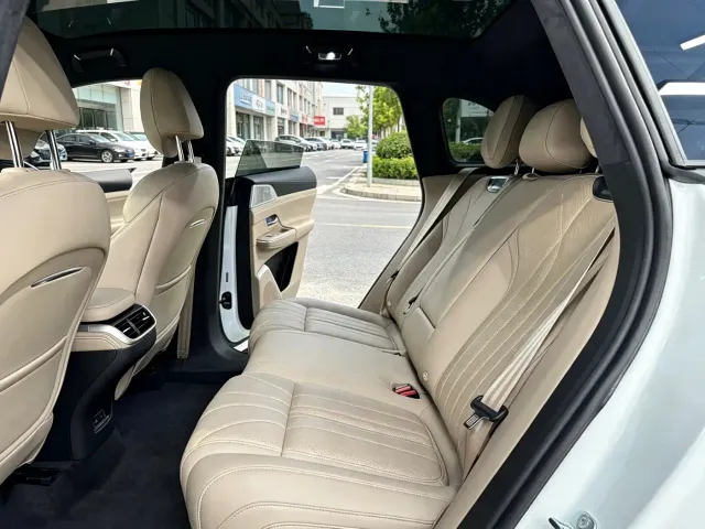 Xpeng G9 — Фото автомобиля 5