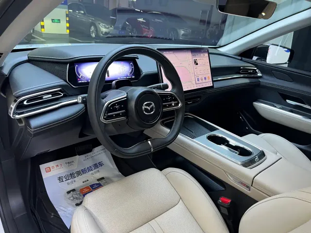Mazda EZ-6 — Фото автомобиля 9