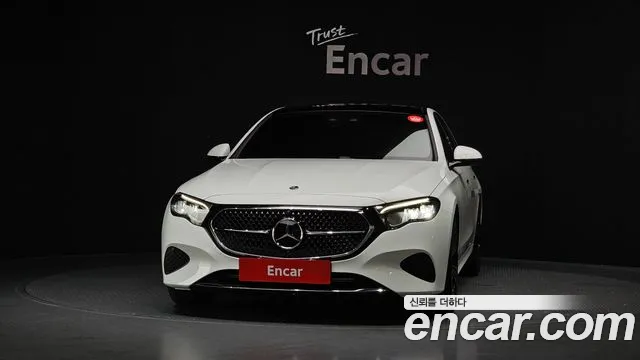 Mercedes-Benz E-Class — Фото автомобиля 3