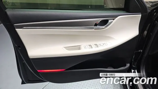 Hyundai Grandeur Grandeur (New) Hybrid — Фото автомобиля 12