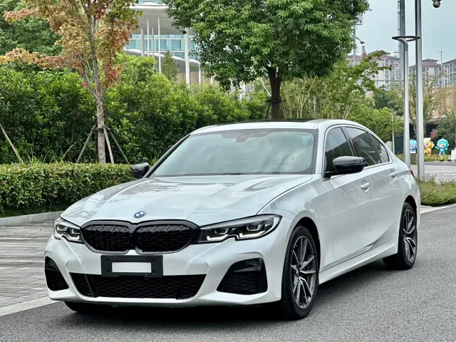 Фотография автомобиля — BMW 3 Series