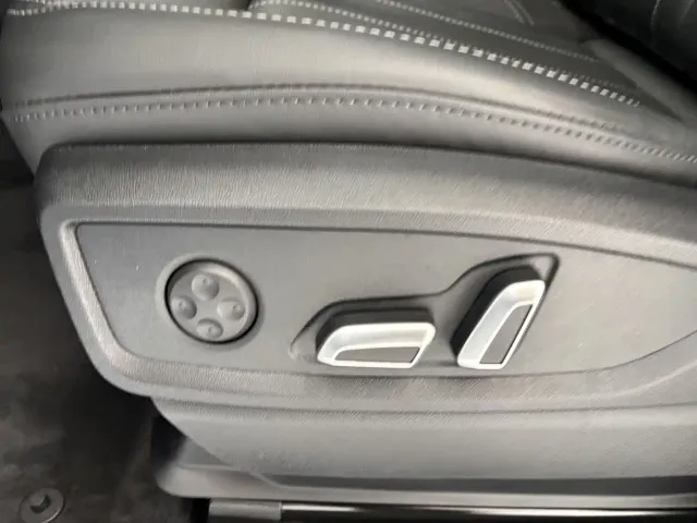 Audi Q5L — Фото автомобиля 12