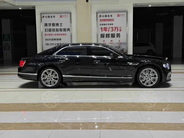 Bentley Flying Spur — Фото автомобиля 5