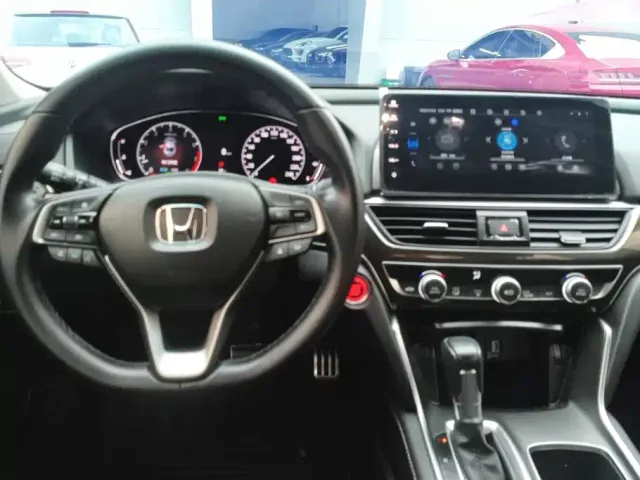 Honda Accord — Фото автомобиля 12