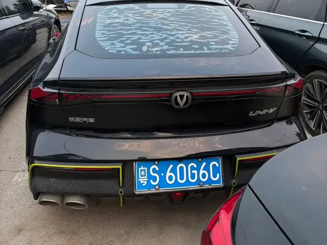 Changan UNI-V — Фото автомобиля 9