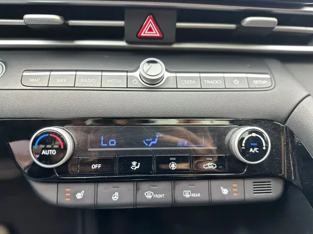 Hyundai Elantra — Фото автомобиля 15