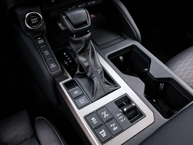 Toyota Prado — Фото автомобиля 10