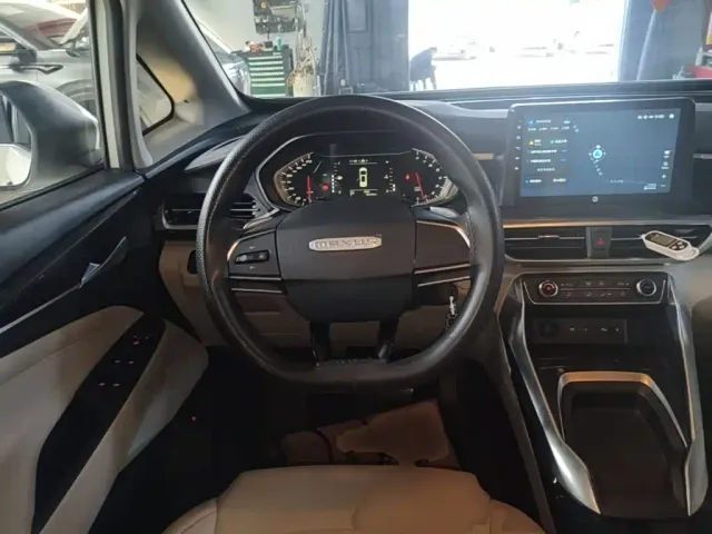 Maxus G50 — Фото автомобиля 10