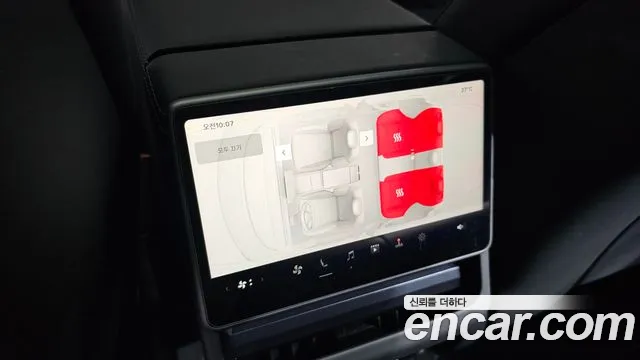 Tesla Model 3 — Фото автомобиля 29