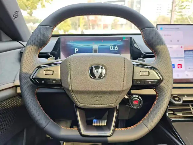 Changan UNI-V — Фото автомобиля 10