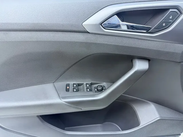 Volkswagen T-Cross — Фото автомобиля 8