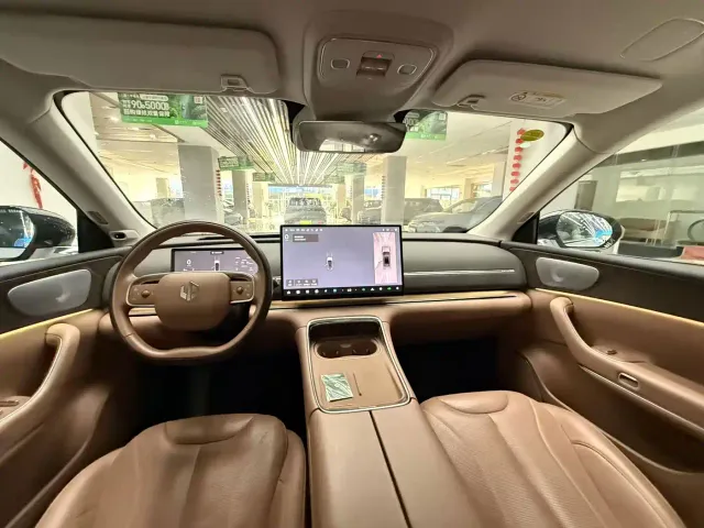 Leapmotor C11 — Фото автомобиля 4