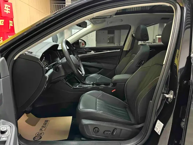 Volkswagen Passat — Фото автомобиля 9