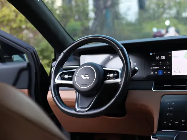 Li Auto ONE — Фото автомобиля 23