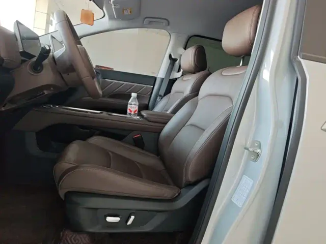 Wuling Starlight 730 — Фото автомобиля 14