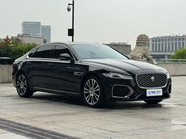Jaguar XFL — Фото автомобиля 18