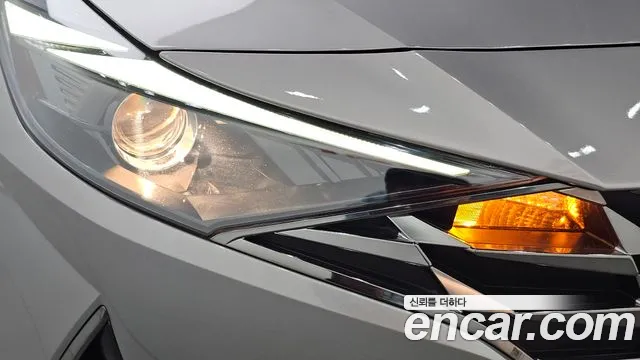 Hyundai AVANTE Avante (CN7) — Фото автомобиля 18