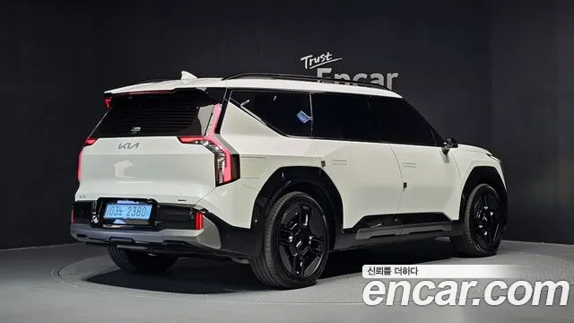 Kia EV9 — Фото автомобиля 2