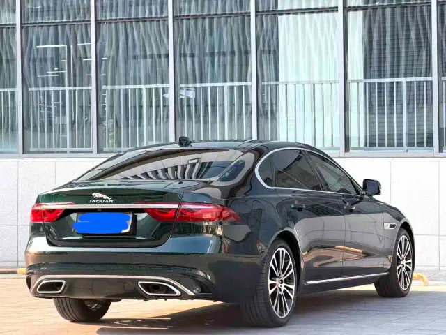Jaguar XFL — Фото автомобиля 13