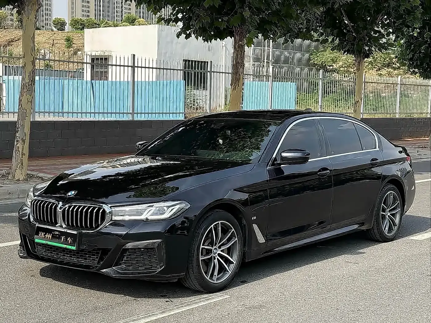Фотография автомобиля — BMW 5 Series