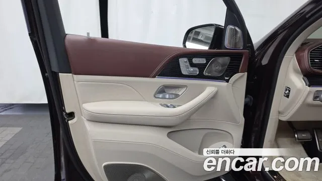 Mercedes-Benz GLS-Class — Фото автомобиля 21