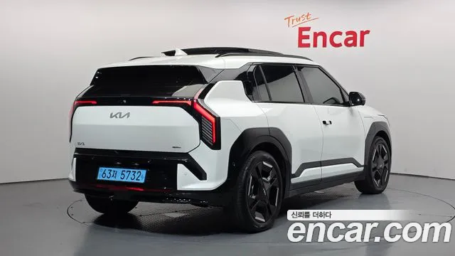 Kia EV3 — Фото автомобиля 2
