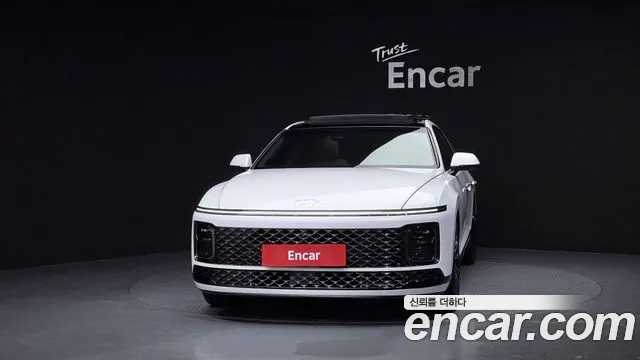 Hyundai Grandeur Grandeur (GN7) 2.5 Бензин 2WD — Фото автомобиля 3