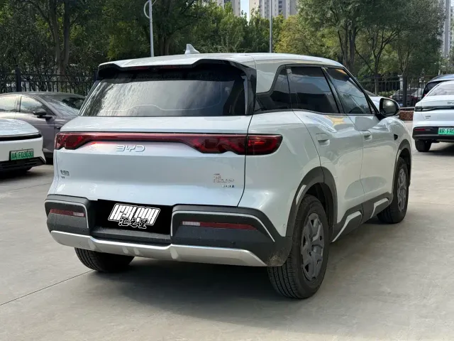 BYD Yuan UP — Фото автомобиля 2