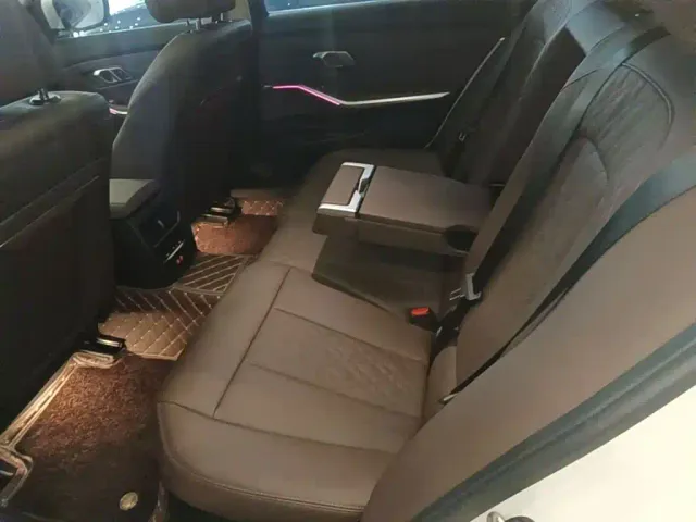 BMW 3 Series — Фото автомобиля 16
