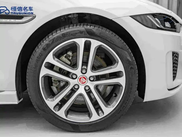 Jaguar XEL — Фото автомобиля 11