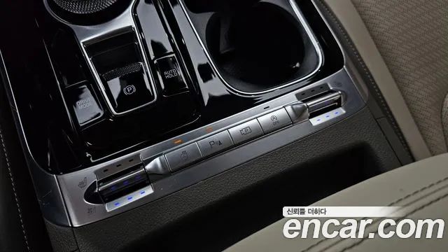 Kia Carnival Generation 4 — Фото автомобиля 30