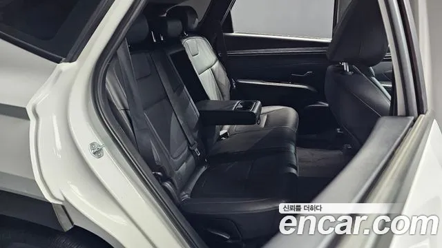 Hyundai Tucson Tucson (NX4) Бензин 1.6 турбо 2WD — Фото автомобиля 11