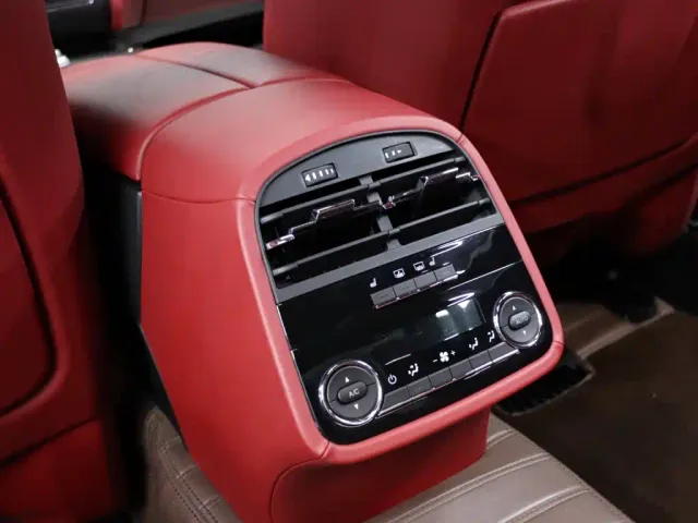 Maserati Quattroporte — Фото автомобиля 27