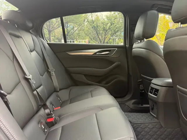 Cadillac CT5 — Фото автомобиля 10