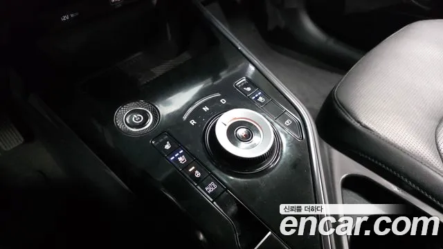 Kia Niro New — Фото автомобиля 12